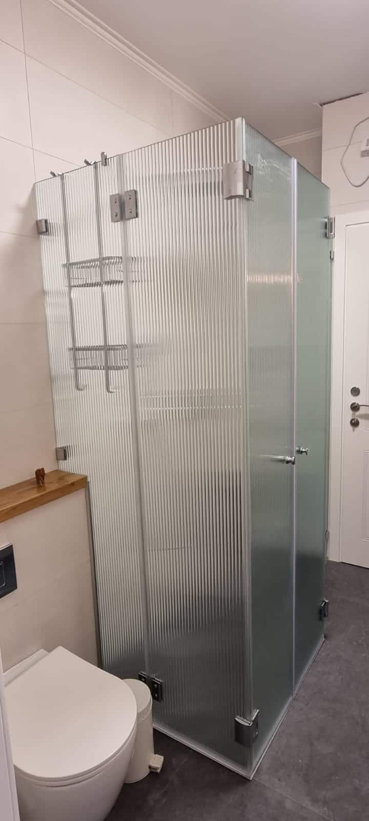 עבודות מקלחונים של זכוכית 2000!
